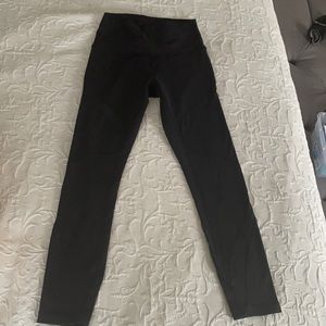 Lulu lemon 25” leggings with mesh detail